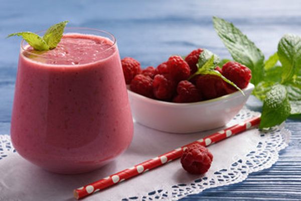 ¿Por qué los jugos y batidos no son tan saludables como piensas?