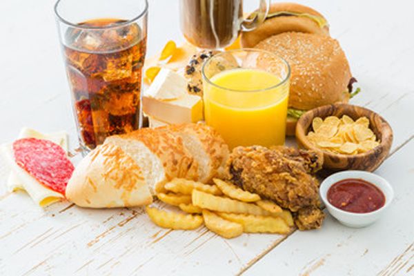 Cómo una mala nutrición contribuye a problemas digestivos Cómo una mala nutrición contribuye a problemas digestivos